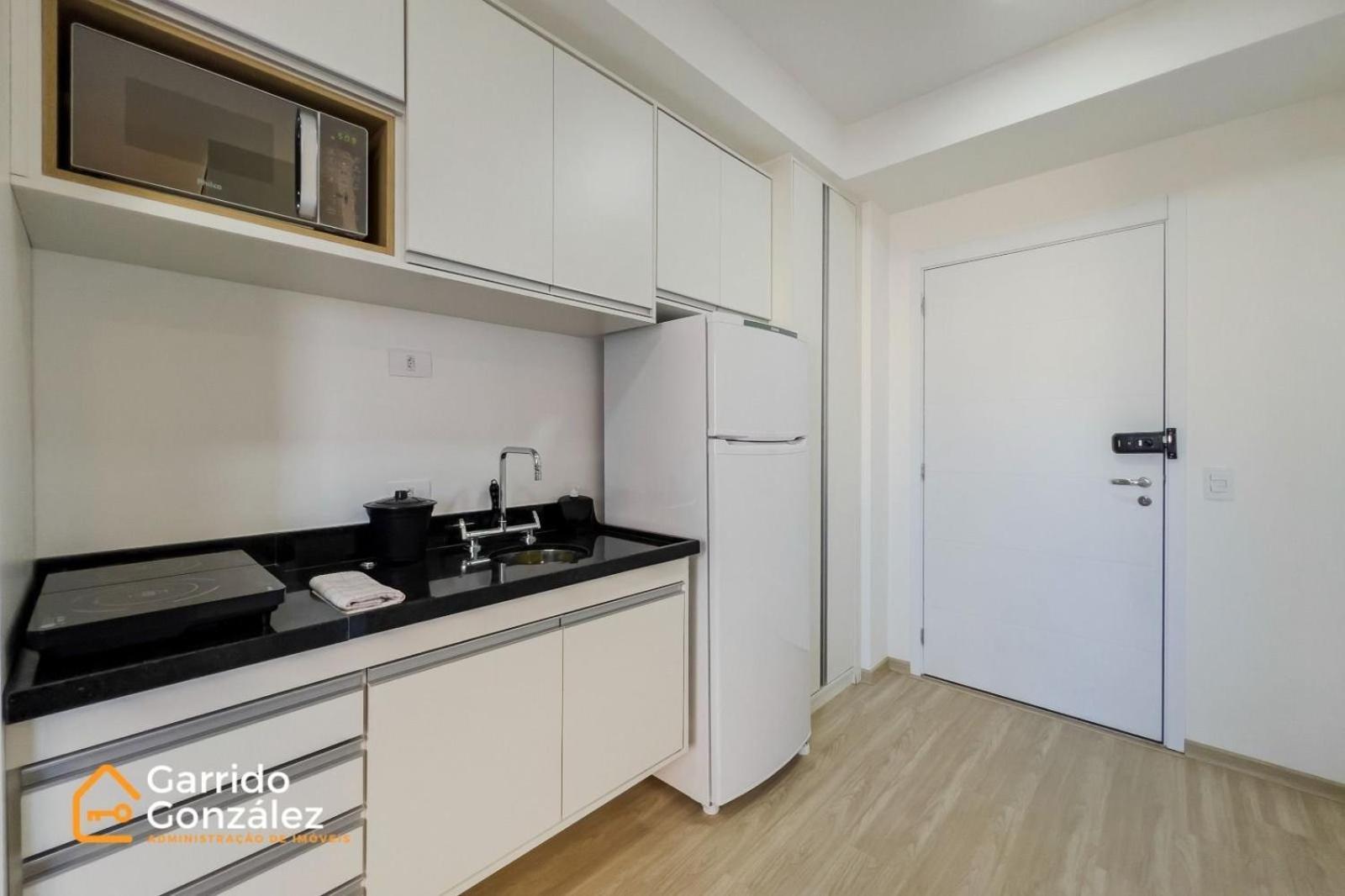 Exuberante No Metro Belem/com Ar Apartamento